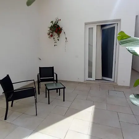 Couette-café Bonomi 3*