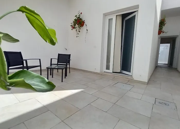 לינה וארוחת בוקר Bonomi טורה לפילו