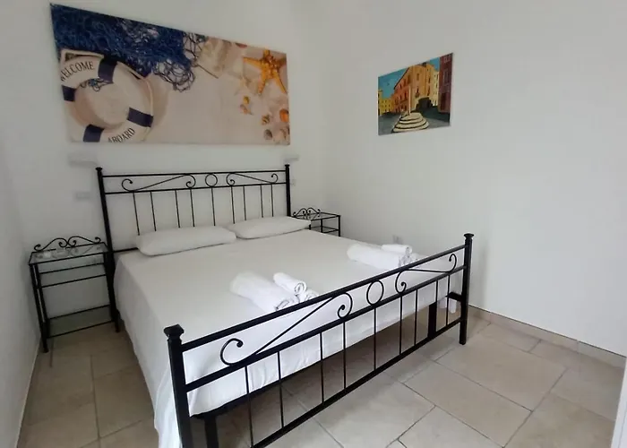 לינה וארוחת בוקר Bonomi טורה לפילו