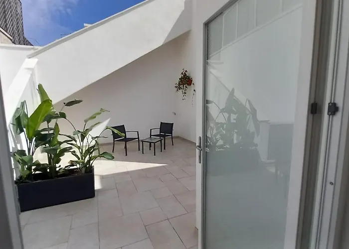 לינה וארוחת בוקר Bonomi טורה לפילו